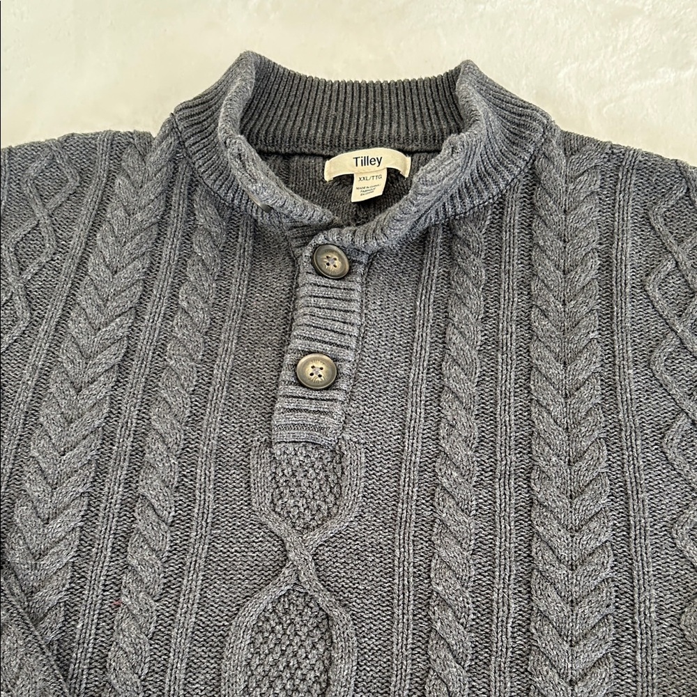 Tilley Gray Cable Knit Men's Sweater. Size XXL. Stamped Buttons.